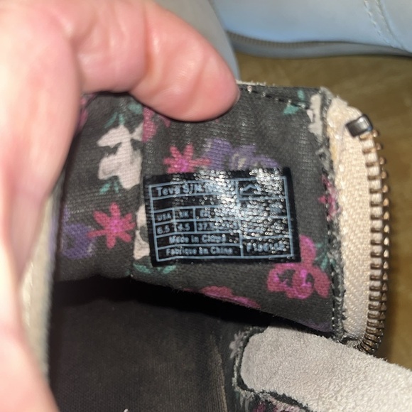 Teva cream leather Foxy booties size 6.5 low heel / preowned - Picture 10 of 11